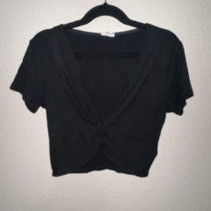 Garage Black Front-Knot Crop Top (P/S)